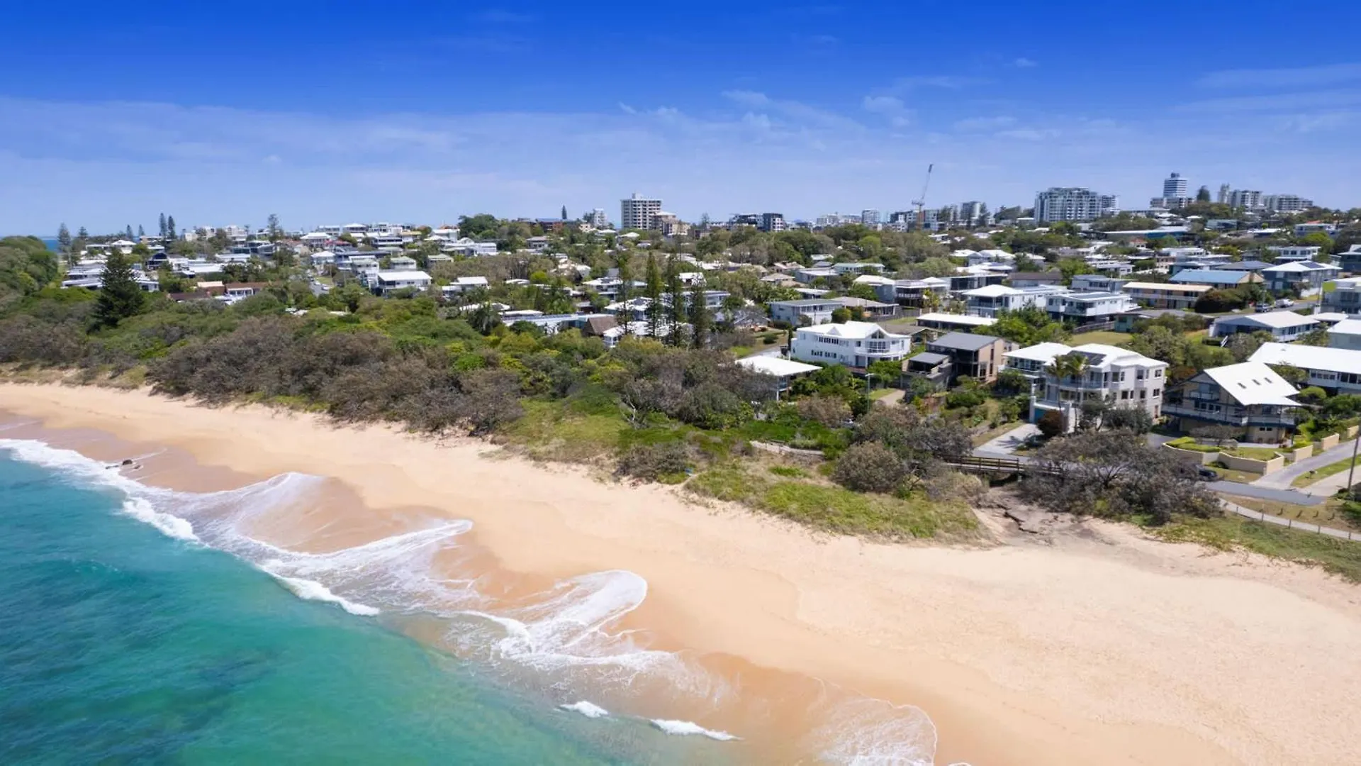 Caloundra Retro Beach House In Front Of Ocean
